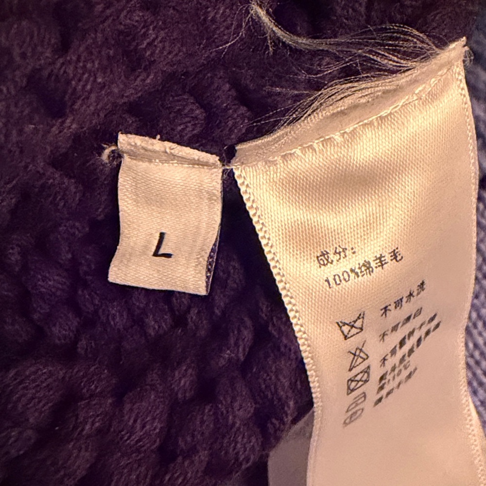 JW Anderson NEW w/o tags Sweater / Hoodie / Knitted Unisex - Picture 6 of 6